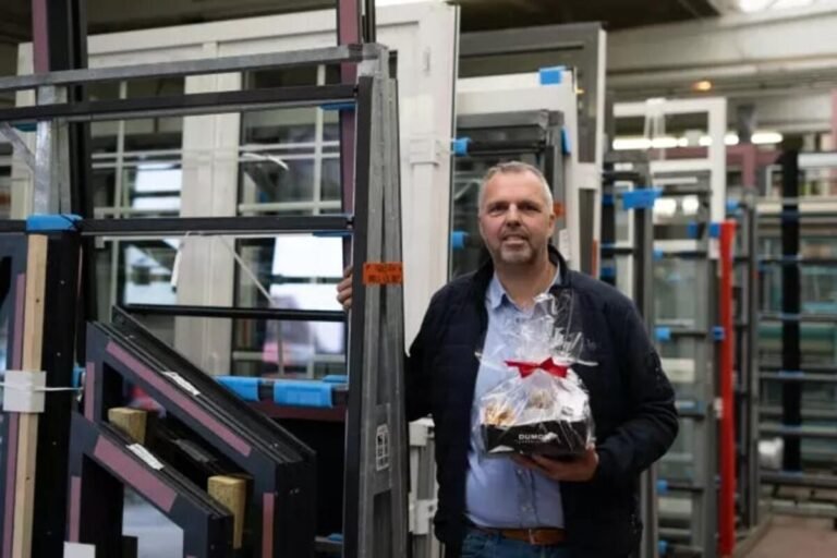 DSC3463.png 1 768x512